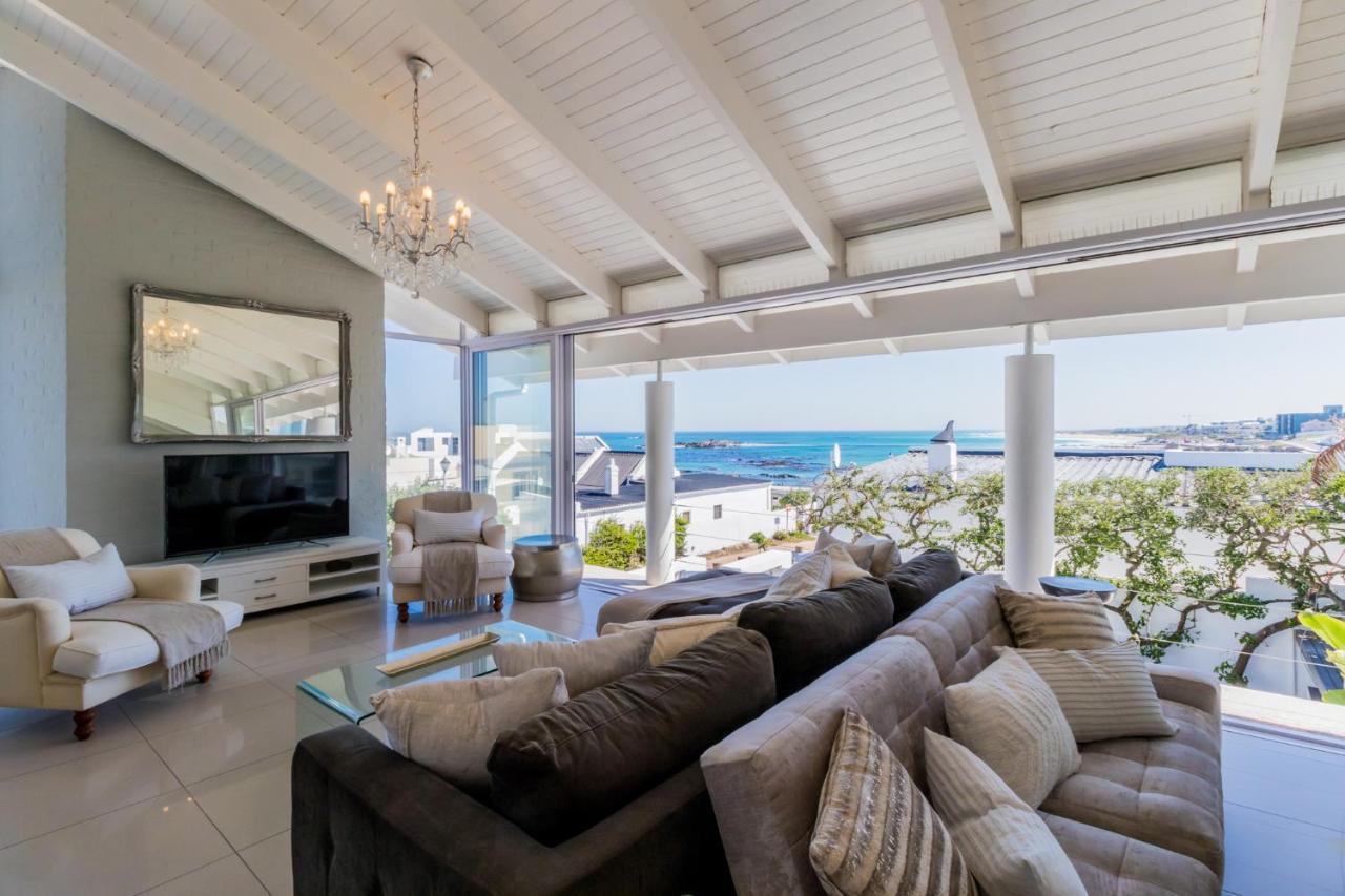 White Waves Beach House Bloubergstrand Exterior photo
