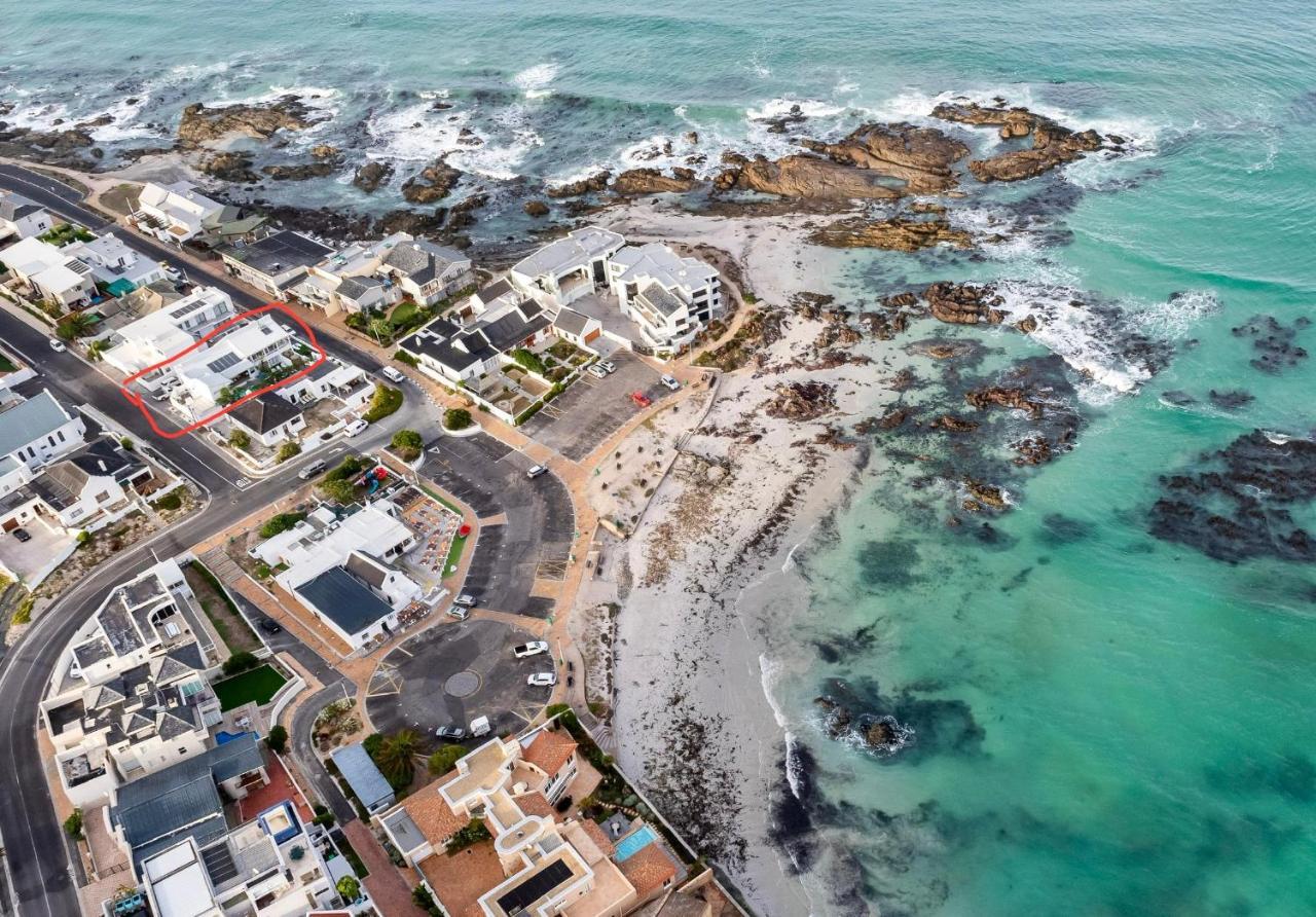 White Waves Beach House Bloubergstrand Exterior photo