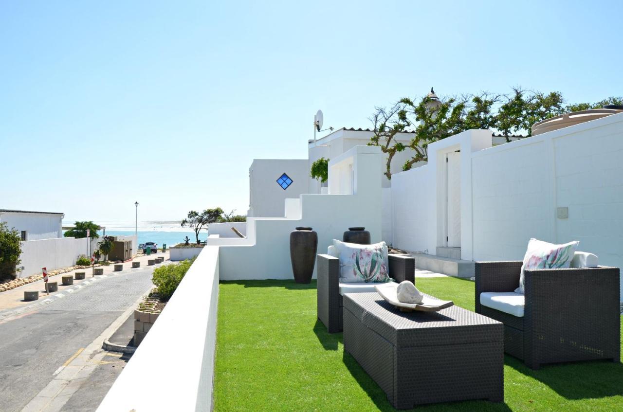 White Waves Beach House Bloubergstrand Exterior photo