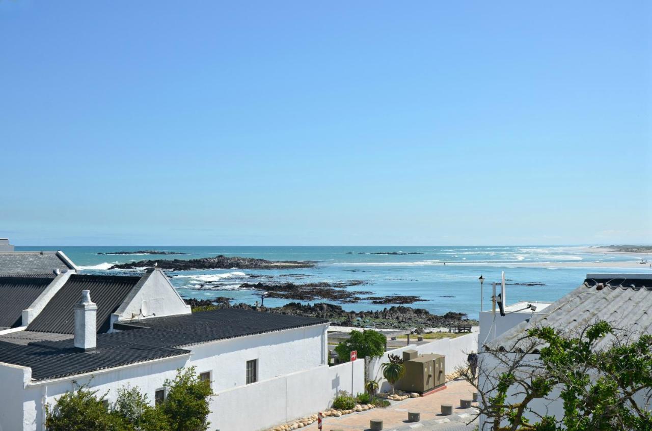 White Waves Beach House Bloubergstrand Exterior photo